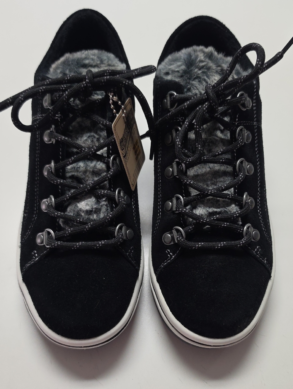 New Womens Skechers Black Faux-Fur Lined Women's Casual Sneakers. Size 8.5 Med